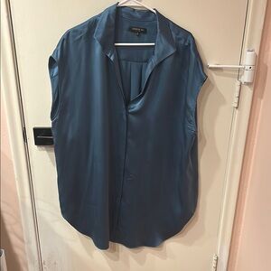 Lafayette 148 New York Blue V-neck Sleeveless Button Down Blouse